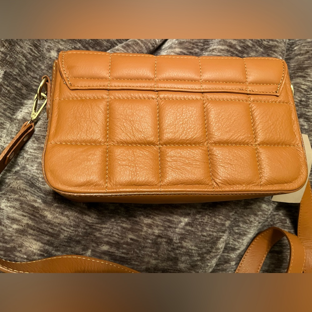 Unica purse made in Italy. NWT. Perfect condition. Genuine leather. Gorgeous. - Picture 5 of 10